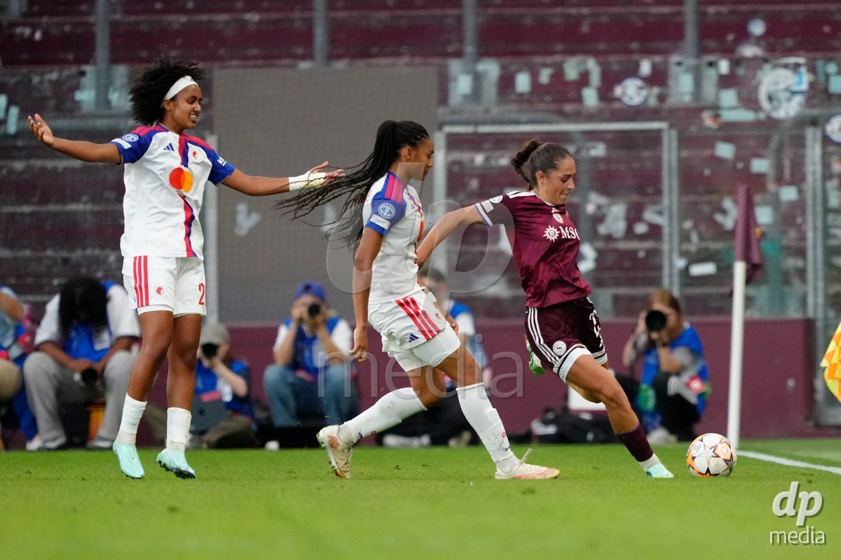 GENEVA, SWITZERLAND - SEPTEMBER 23: Amina Muratovic of Servette FC Chenois Feminin during the UEFA Women's Champions League match between Servette FC Chenois Feminin and OL Lyonnes at Stade de Geneve on September 23, 2026 in Geneva, Switzerland.