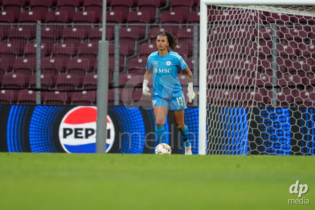 GENEVA, SWITZERLAND - SEPTEMBER 23: Goalkeeper Jacintha Weimar of Servette FC Chenois Feminin during the UEFA Women's Champions League match between Servette FC Chenois Feminin and OL Lyonnes at Stade de Geneve on September 23, 2026 in Geneva, Switzerland.