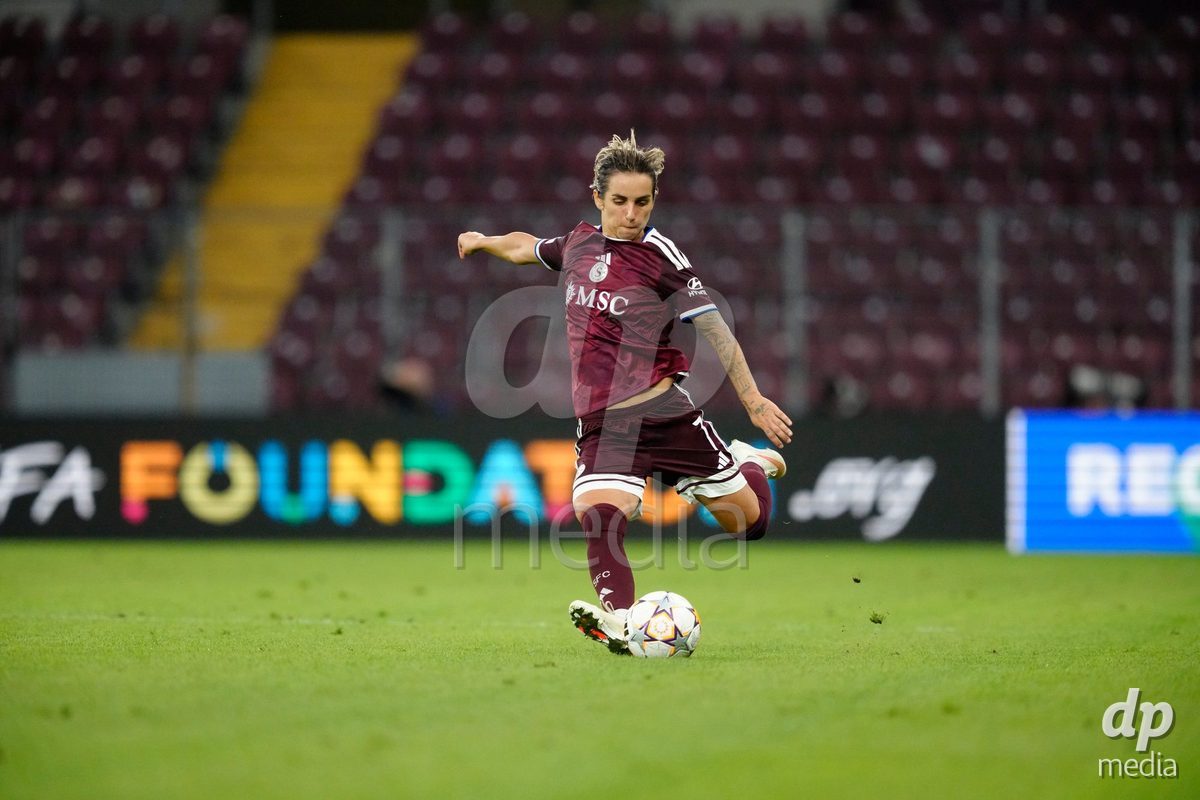 GENEVA, SWITZERLAND - SEPTEMBER 23: Natasa Andonova of Servette FC Chenois Feminin during the UEFA Women's Champions League match between Servette FC Chenois Feminin and OL Lyonnes at Stade de Geneve on September 23, 2026 in Geneva, Switzerland.