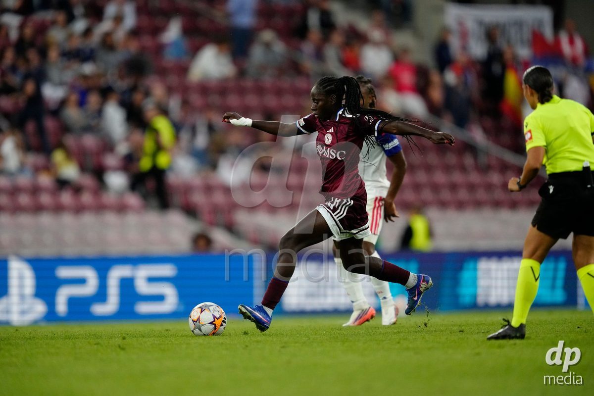 GENEVA, SWITZERLAND - SEPTEMBER 23: Benedicte Simon of Servette FC Chenois Feminin during the UEFA Women's Champions League match between Servette FC Chenois Feminin and OL Lyonnes at Stade de Geneve on September 23, 2026 in Geneva, Switzerland.