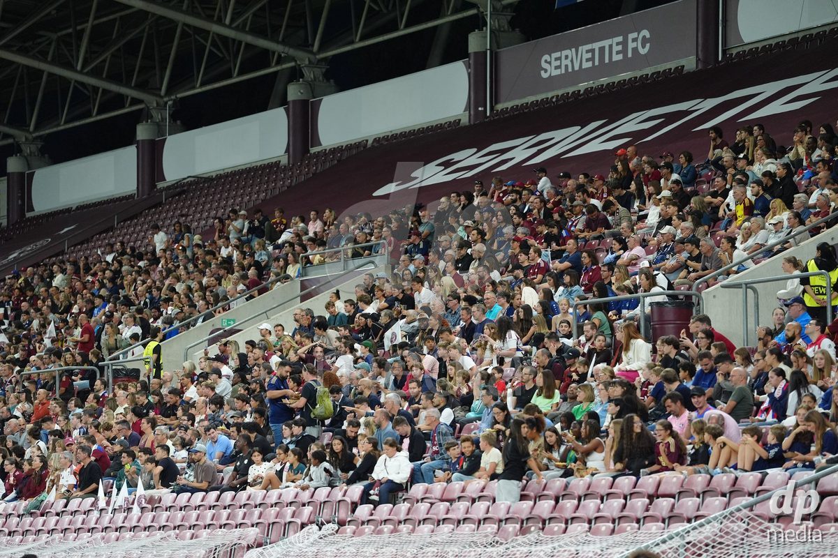 GENEVA, SWITZERLAND - SEPTEMBER 23: Fans in the Stadium during the UEFA Women's Champions League match between Servette FC Chenois Feminin and OL Lyonnes at Stade de Geneve on September 23, 2026 in Geneva, Switzerland.