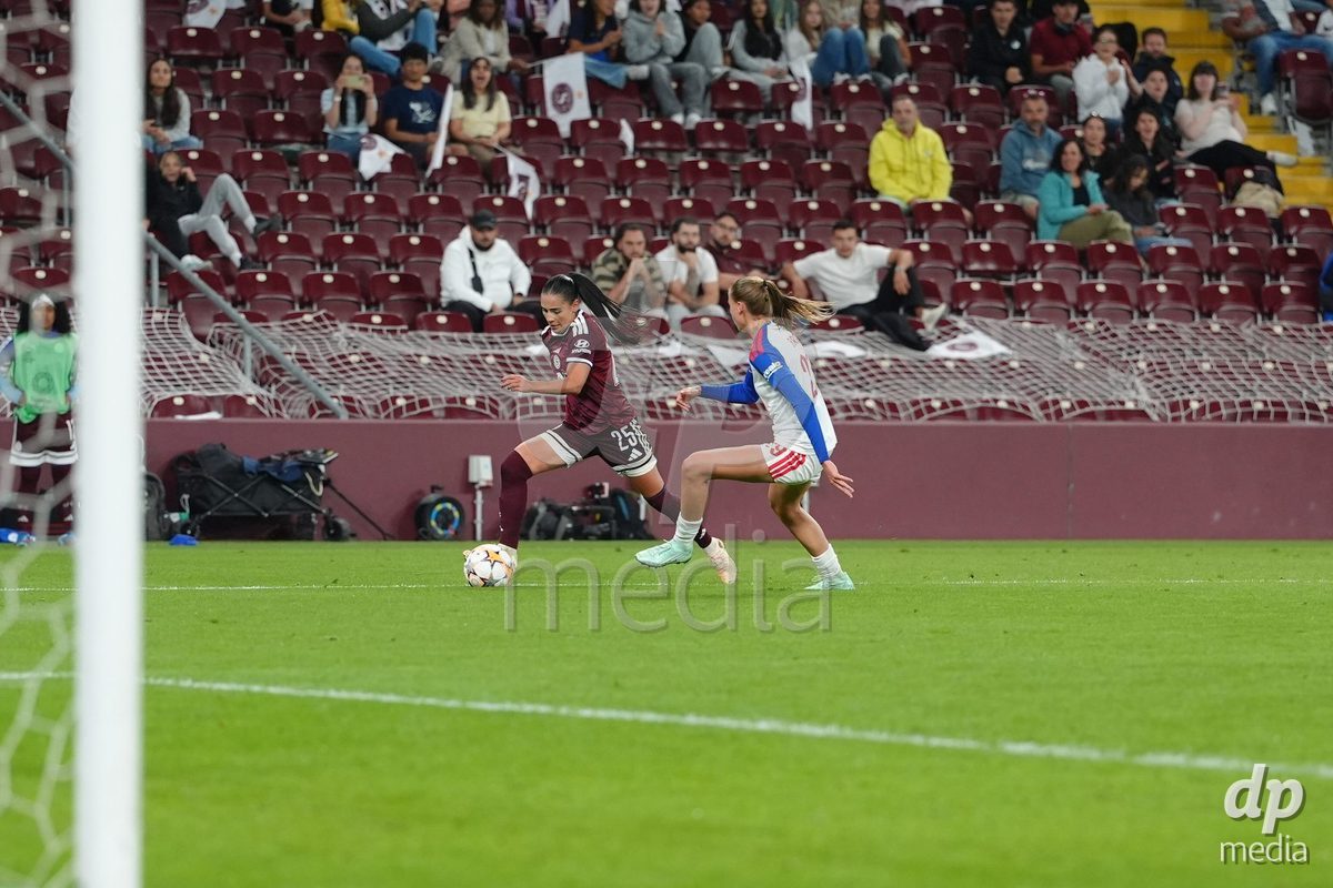 GENEVA, SWITZERLAND - SEPTEMBER 23: Meriame Terchoun of Servette FC Chenois Feminin in action during the UEFA Women's Champions League match between Servette FC Chenois Feminin and OL Lyonnes at Stade de Geneve on September 23, 2026 in Geneva, Switzerland.