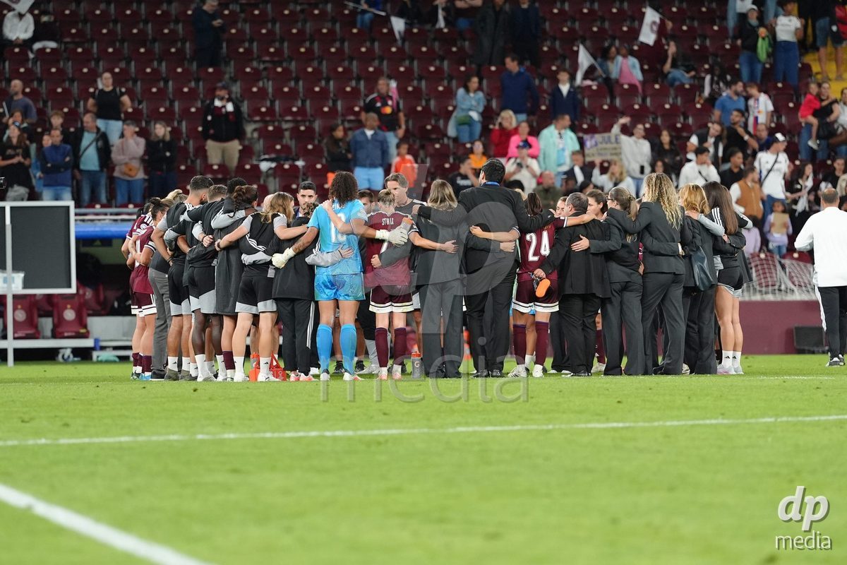 GENEVA, SWITZERLAND - SEPTEMBER 23: Player of Servette FC Chenois Feminin after the UEFA Women's Champions League match between Servette FC Chenois Feminin and OL Lyonnes at Stade de Geneve on September 23, 2026 in Geneva, Switzerland.