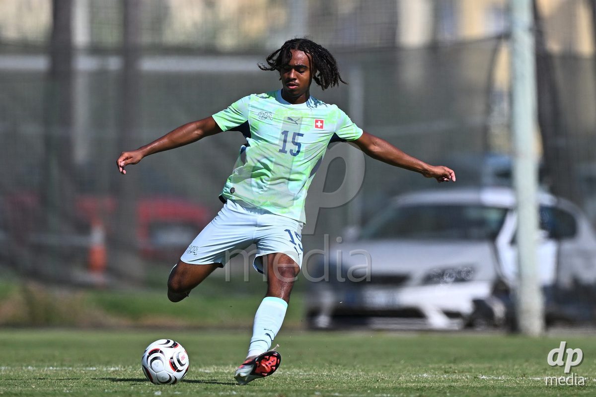 OLIVA NOVA, SPAIN - SEPTEMBER 23: White, Leon of Switzerland during the International Friendly match between Switzerland U17 and Wales U17 at Oliva Nova Sports Center on September 23, 2026 in Oliva Nova, Spain.