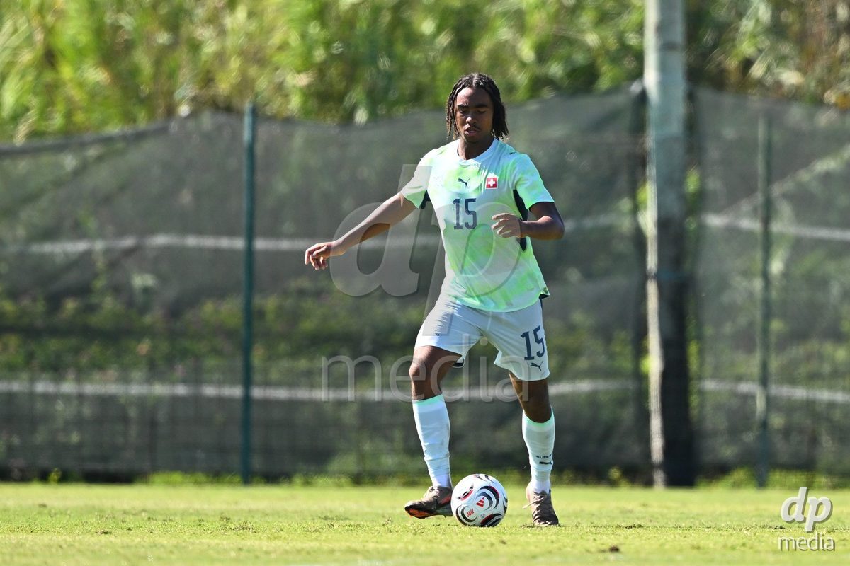 OLIVA NOVA, SPAIN - SEPTEMBER 23: White, Leon of Switzerland during the International Friendly match between Switzerland U17 and Wales U17 at Oliva Nova Sports Center on September 23, 2026 in Oliva Nova, Spain.