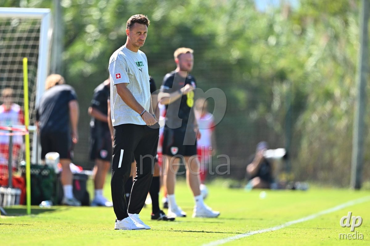 OLIVA NOVA, SPAIN - SEPTEMBER 23: Borenovic, Ilija Head Coach of Switzerland during the International Friendly match between Switzerland U17 and Wales U17 at Oliva Nova Sports Center on September 23, 2026 in Oliva Nova, Spain.