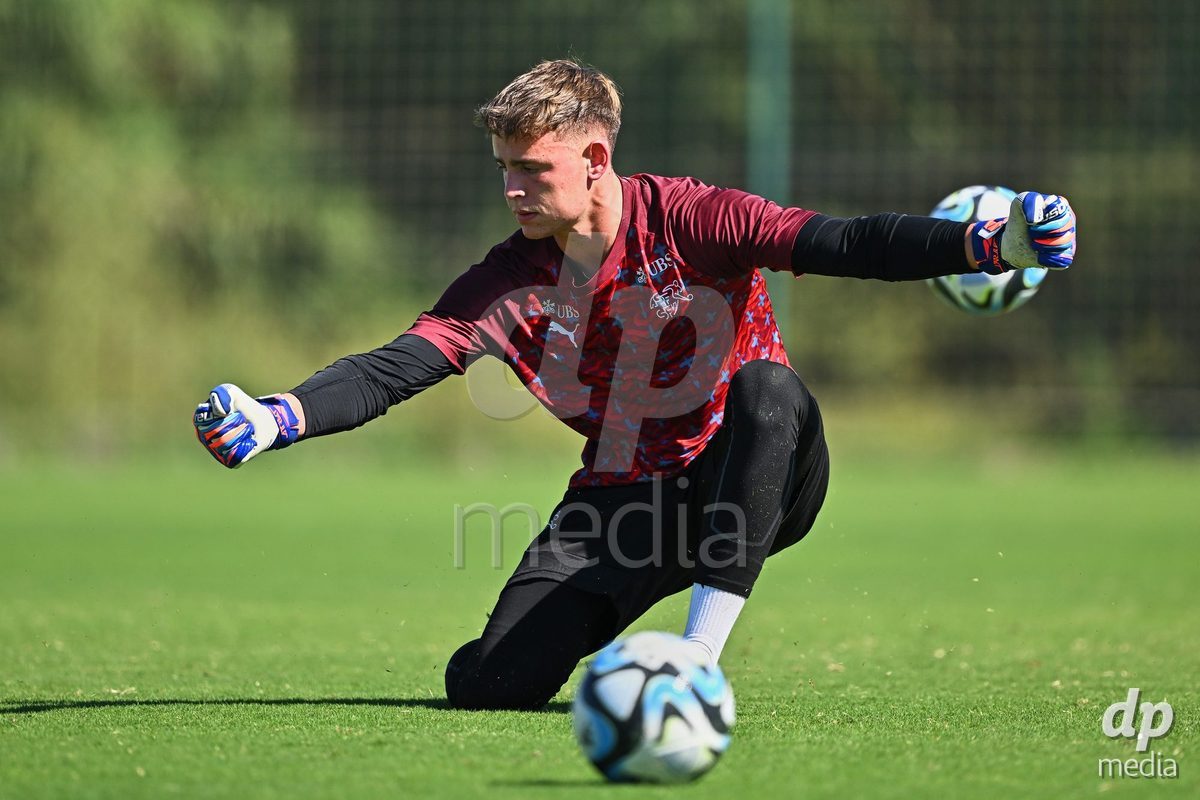OLIVA NOVA, SPAIN - SEPTEMBER 25: Lucas Lorenzon Goalkeeper of Switzerland during the International Friendly match between Northern Ireland U17 and Switzerland U17 at Oliva Nova Sports Center on September 25, 2026 in Oliva Nova, Spain.