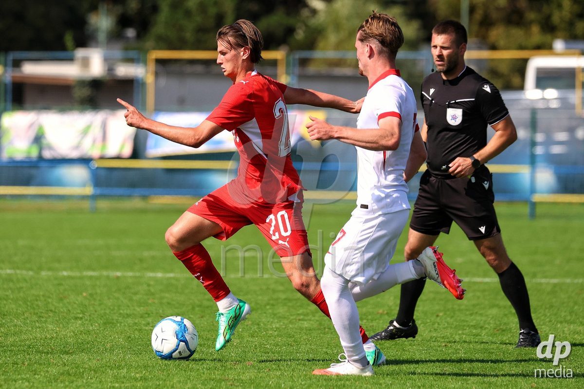 DUNAJSKA LUZNA, SLOVAKIA - SEPTEMBER 25: the  International Friendly football match between Switzerland U19 and Poland U19 on September 25, 2026 in Dunajska Luzna, Slovakia.