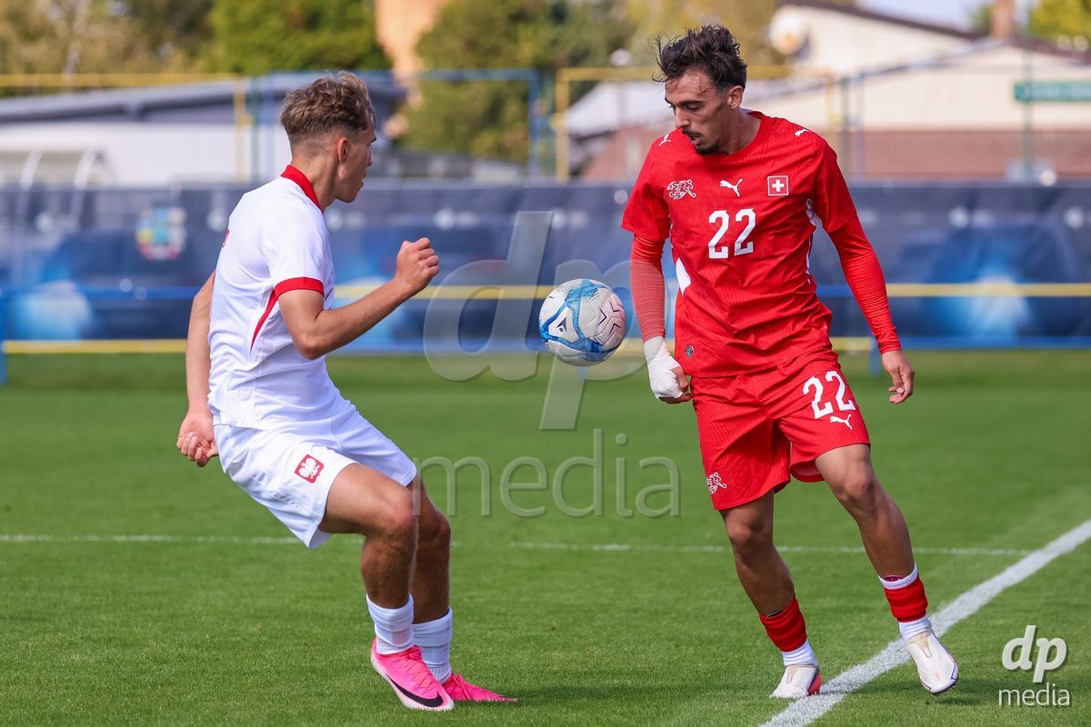 DUNAJSKA LUZNA, SLOVAKIA - SEPTEMBER 25:  the International Friendly football match between Switzerland U19 and Poland U19 on September 25, 2026 in Dunajska Luzna, Slovakia.