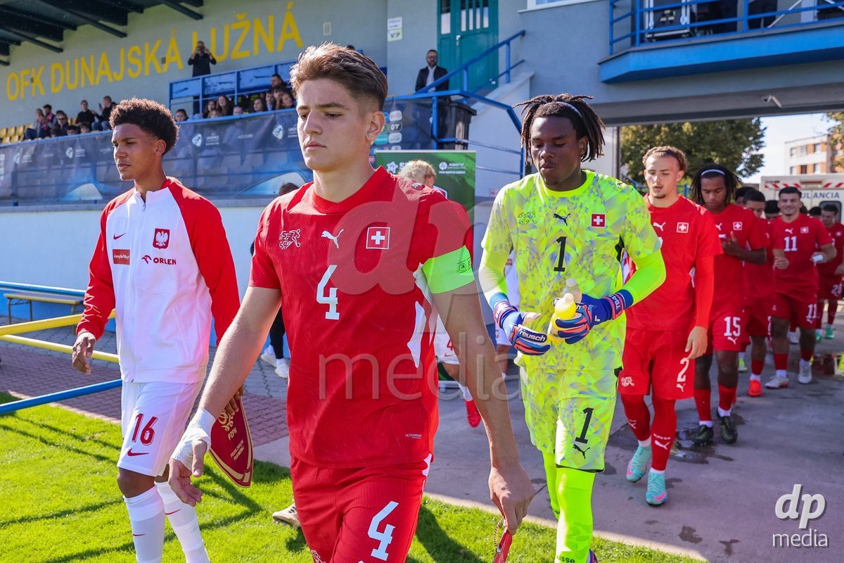 DUNAJSKA LUZNA, SLOVAKIA - SEPTEMBER 25: The start of the match the International Friendly football match between Switzerland U19 and Poland U19 on September 25, 2026 in Dunajska Luzna, Slovakia.