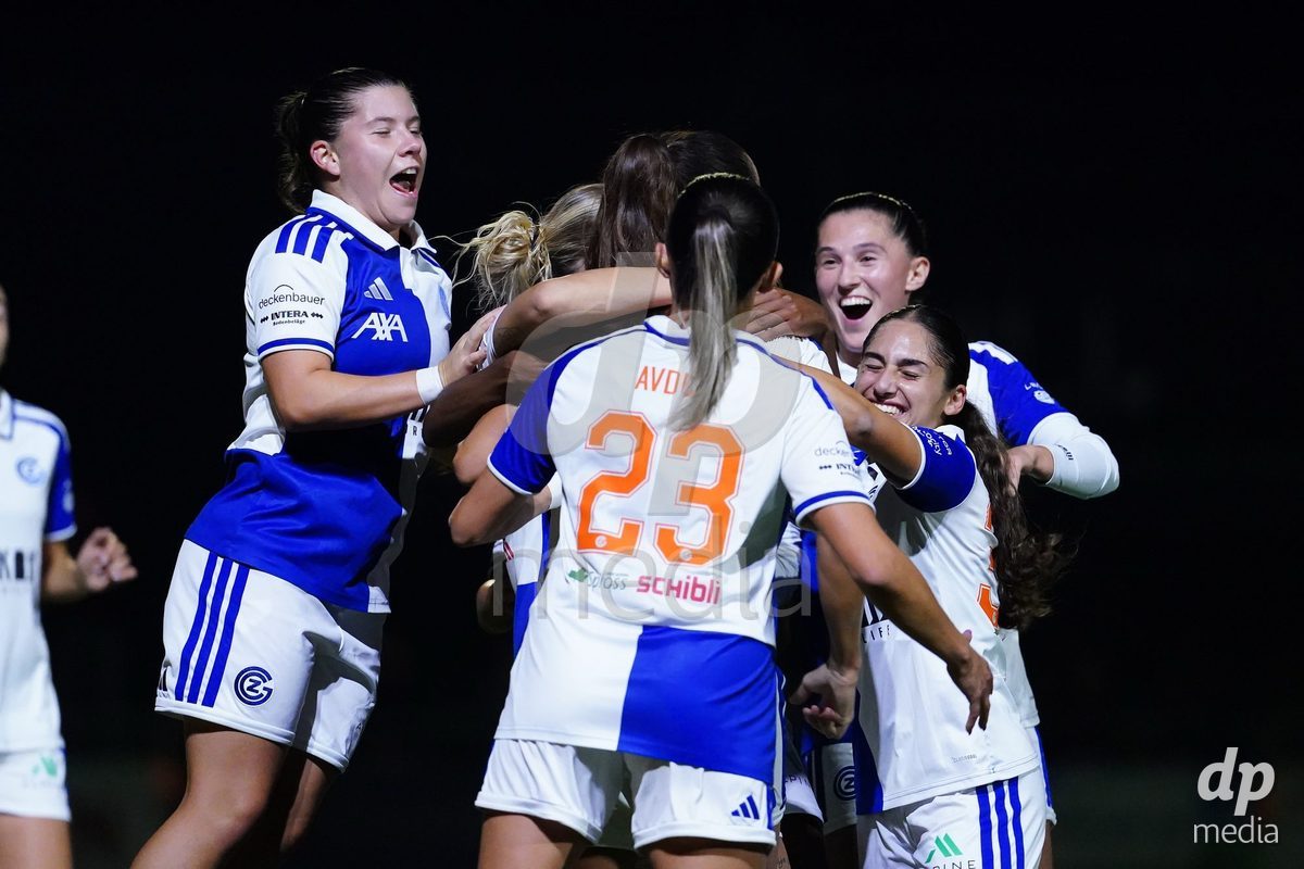 WÄDENSWIL, SWITZERLAND - SEPTEMBER 25: Marta Cazalla of GC Frauenfussball celebrating with team after scoring teams first goal during the AXA Women's Cup match between FC Wädenswil 1 and GC Frauenfussball at Sportplatz Beichlen on September 25, 2026 in Wädenswil.