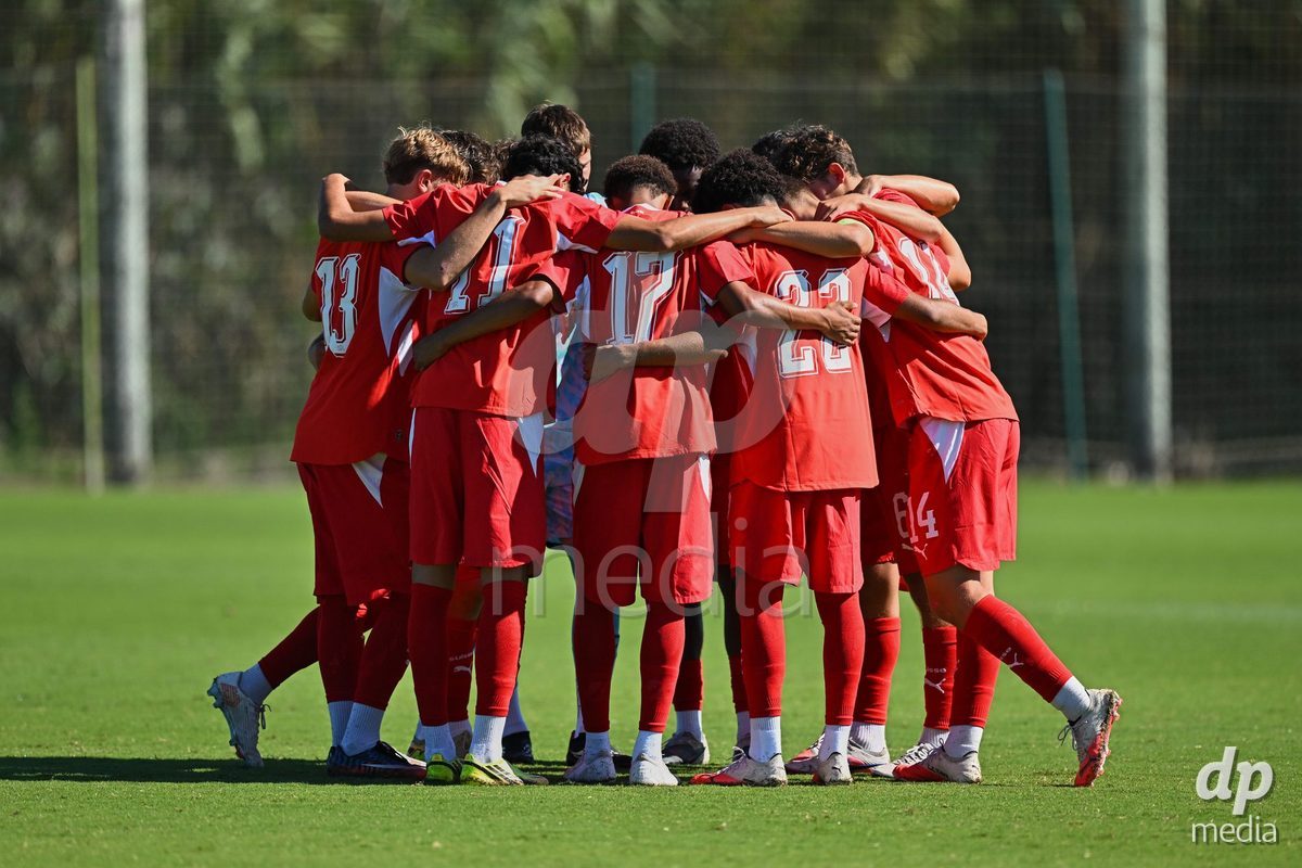 OLIVA NOVA, SPAIN - SEPTEMBER 25: The International Friendly match between Northern Ireland U17 and Switzerland U17 at Oliva Nova Sports Center on September 25, 2026 in Oliva Nova, Spain.