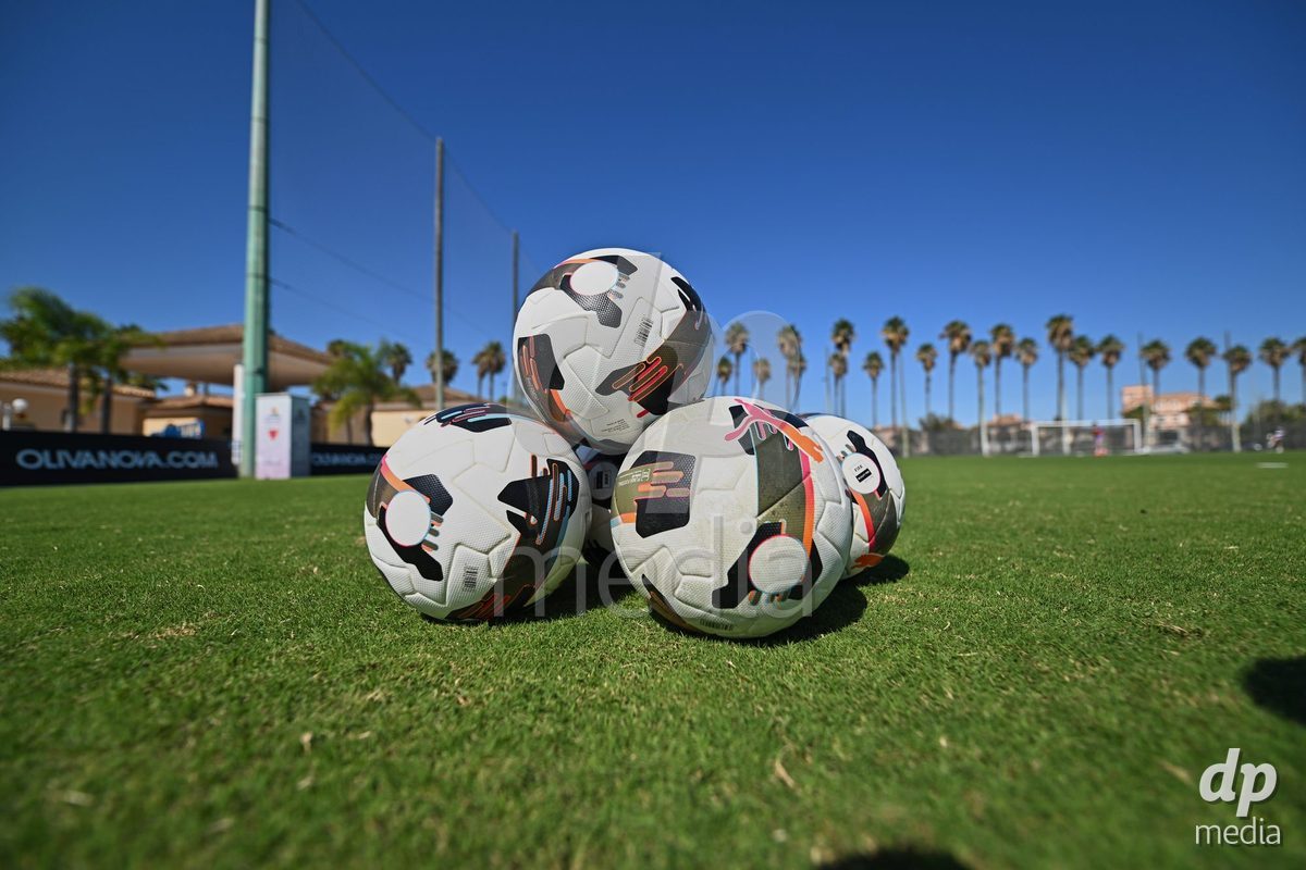 OLIVA NOVA, SPAIN - SEPTEMBER 25: The International Friendly match between Northern Ireland U17 and Switzerland U17 at Oliva Nova Sports Center on September 25, 2026 in Oliva Nova, Spain.