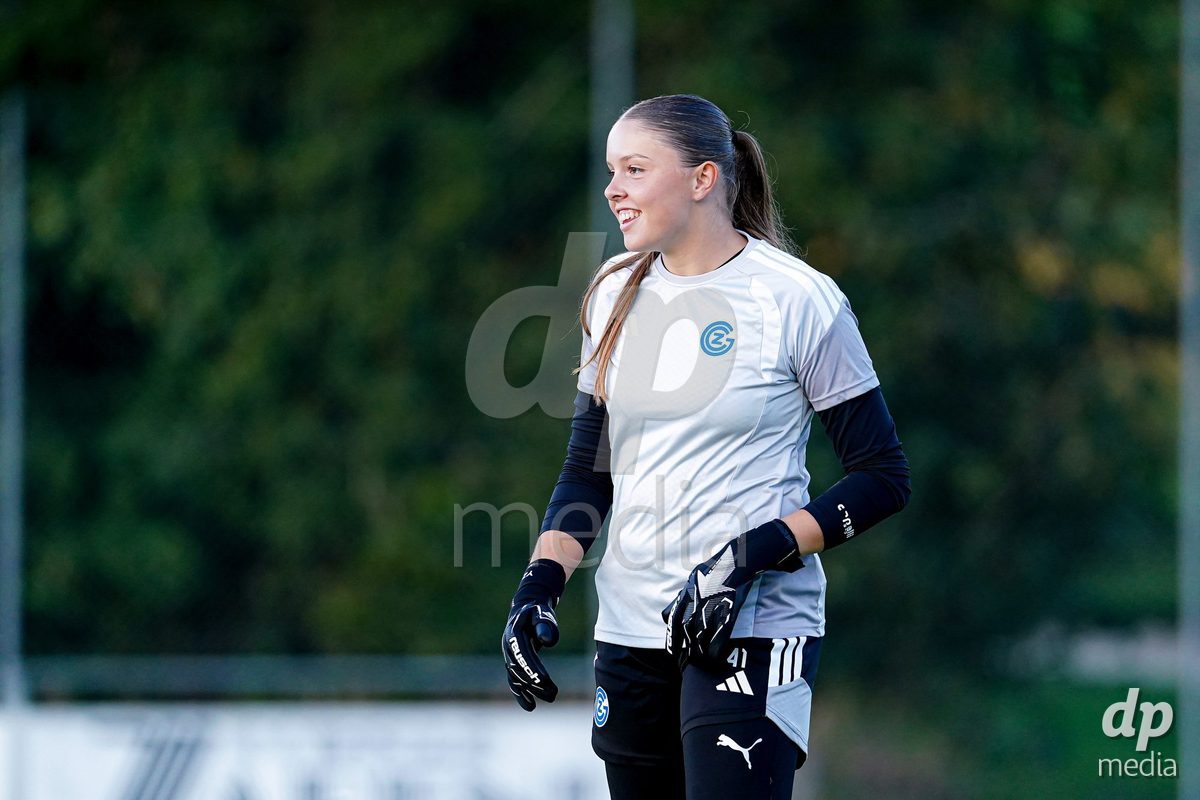 WÄDENSWIL, SWITZERLAND - SEPTEMBER 25: Yara Zwyssig of GC Frauenfussball warming up during the AXA Women's Cup match between FC Wädenswil 1 and GC Frauenfussball at Sportplatz Beichlen on September 25, 2026 in Wädenswil.