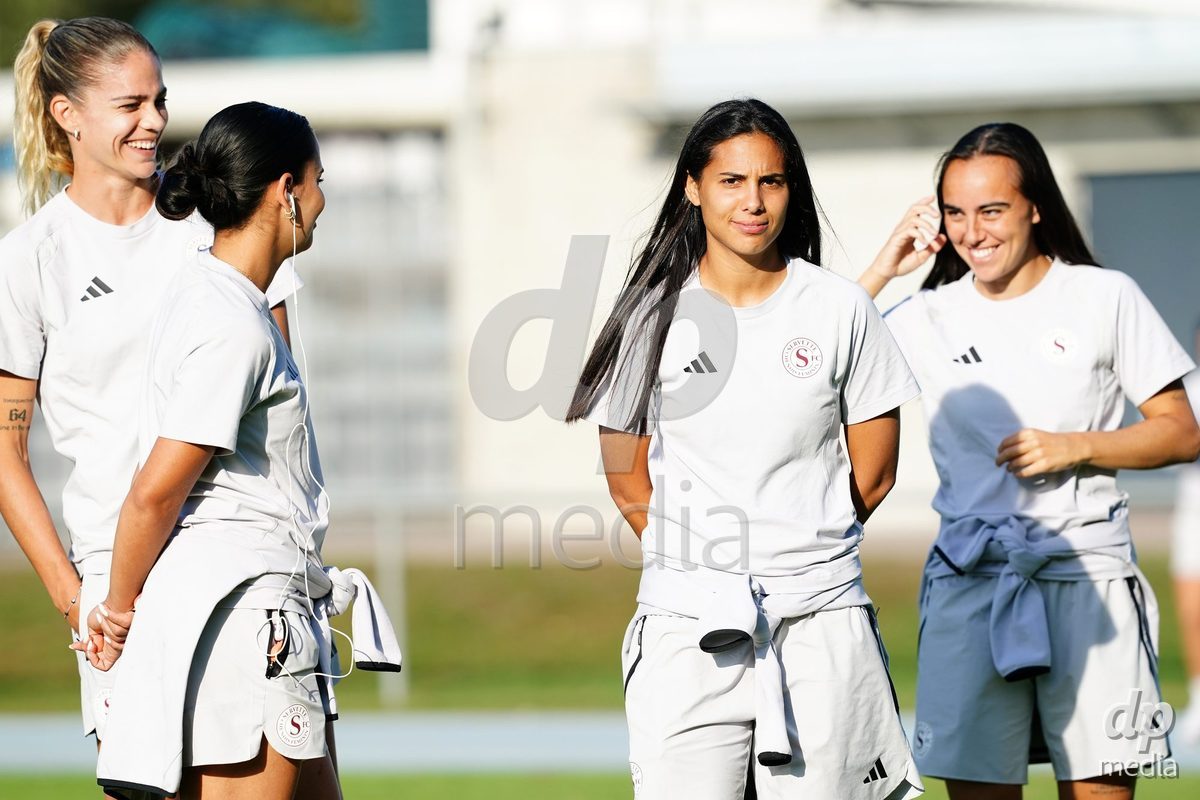 MAGADINO, SWITZERLAND - SEPTEMBER 26: Pllayers of the Servette FC attend a pitch inspection prior the AXA Women's Cup match between AS Gambarogno and Servette FC Chenois Feminin at Centro Sportivo on September 26, 2026 in Magadino.