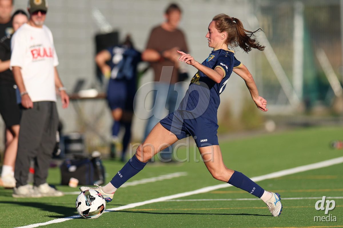 SCHLIEREN, SWITZERLAND - SEPTEMBER 26: Livia Busin of FC Schlieren, during the AXA Women's Cup match between FC Schlieren and FC St. Gallen at Zelgli on September 26, 2026 in Schlieren, Switzerland.