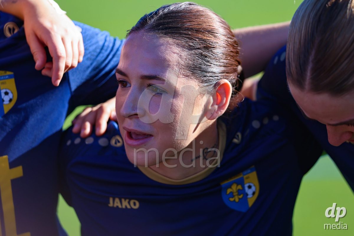 SCHLIEREN, SWITZERLAND - SEPTEMBER 26: Luana Bonfardin of FC Schlieren during the AXA Women's Cup match between FC Schlieren and FC St. Gallen at Zelgli on September 26, 2026 in Schlieren, Switzerland.