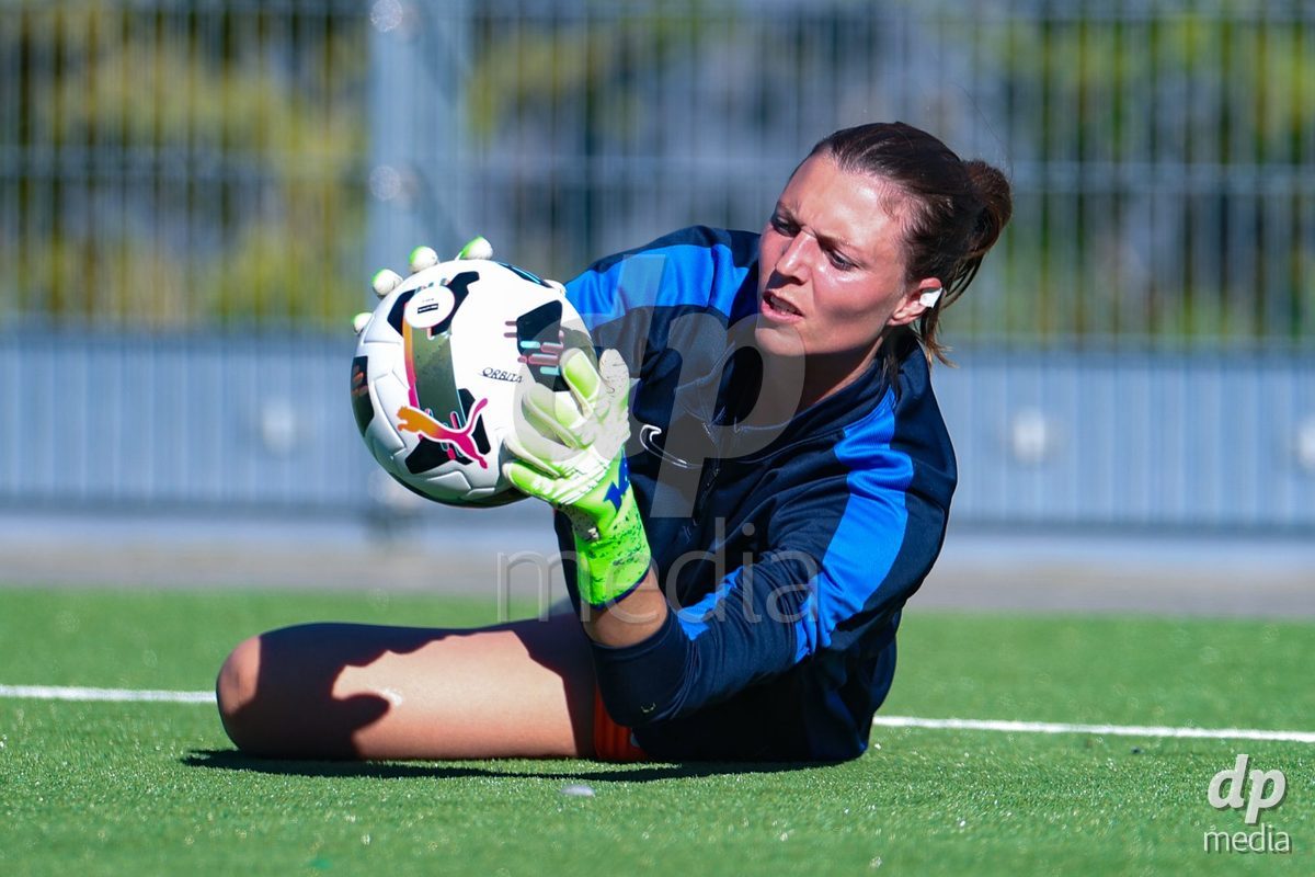 SCHLIEREN, SWITZERLAND - SEPTEMBER 26: Nina Bartsch of FC Schlieren during the AXA Women's Cup match between FC Schlieren and FC St. Gallen at Zelgli on September 26, 2026 in Schlieren, Switzerland.