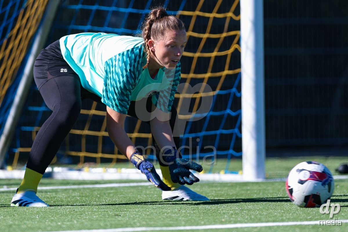 SCHLIEREN, SWITZERLAND - SEPTEMBER 26: Sandra Klug of FC St.Gallen 1879 during the AXA Women's Cup match between FC Schlieren and FC St. Gallen at Zelgli on September 26, 2026 in Schlieren, Switzerland.