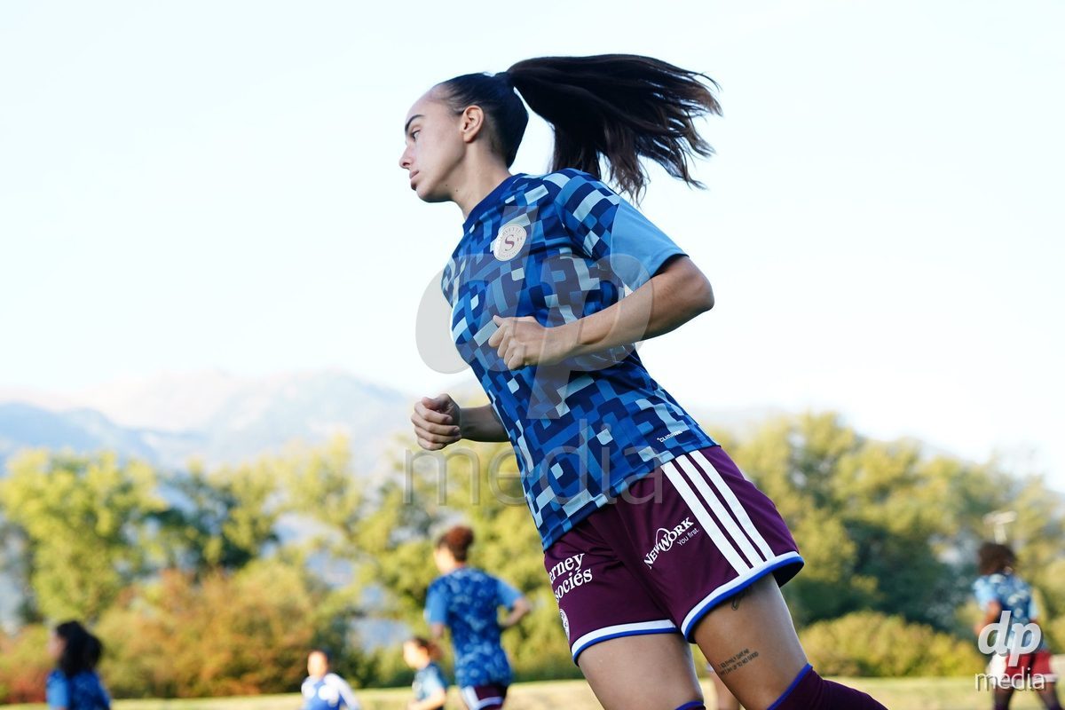MAGADINO, SWITZERLAND - SEPTEMBER 26: Pllayers of the Servette FC in action during warm up prior the AXA Women's Cup match between AS Gambarogno and Servette FC Chenois Feminin at Centro Sportivo on September 26, 2026 in Magadino.