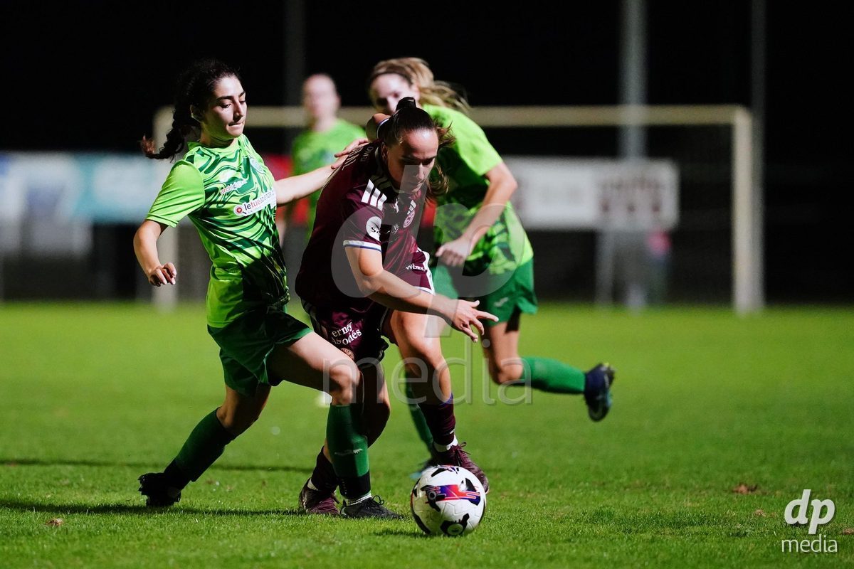 MAGADINO, SWITZERLAND - SEPTEMBER 26: Magdalena Sobal of the Servette FC in action during the AXA Women's Cup match between AS Gambarogno and Servette FC Chenois Feminin at Centro Sportivo on September 26, 2026 in Magadino.