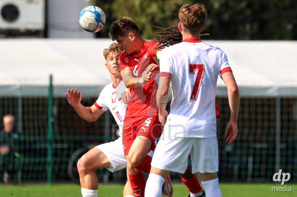 DUNAJSKA LUZNA, SLOVAKIA - SEPTEMBER 25: Erblin Sadikaj 4  the  International Friendly football match between Switzerland U19 and Poland U19 on September 25, 2026 in Dunajska Luzna, Slovakia.