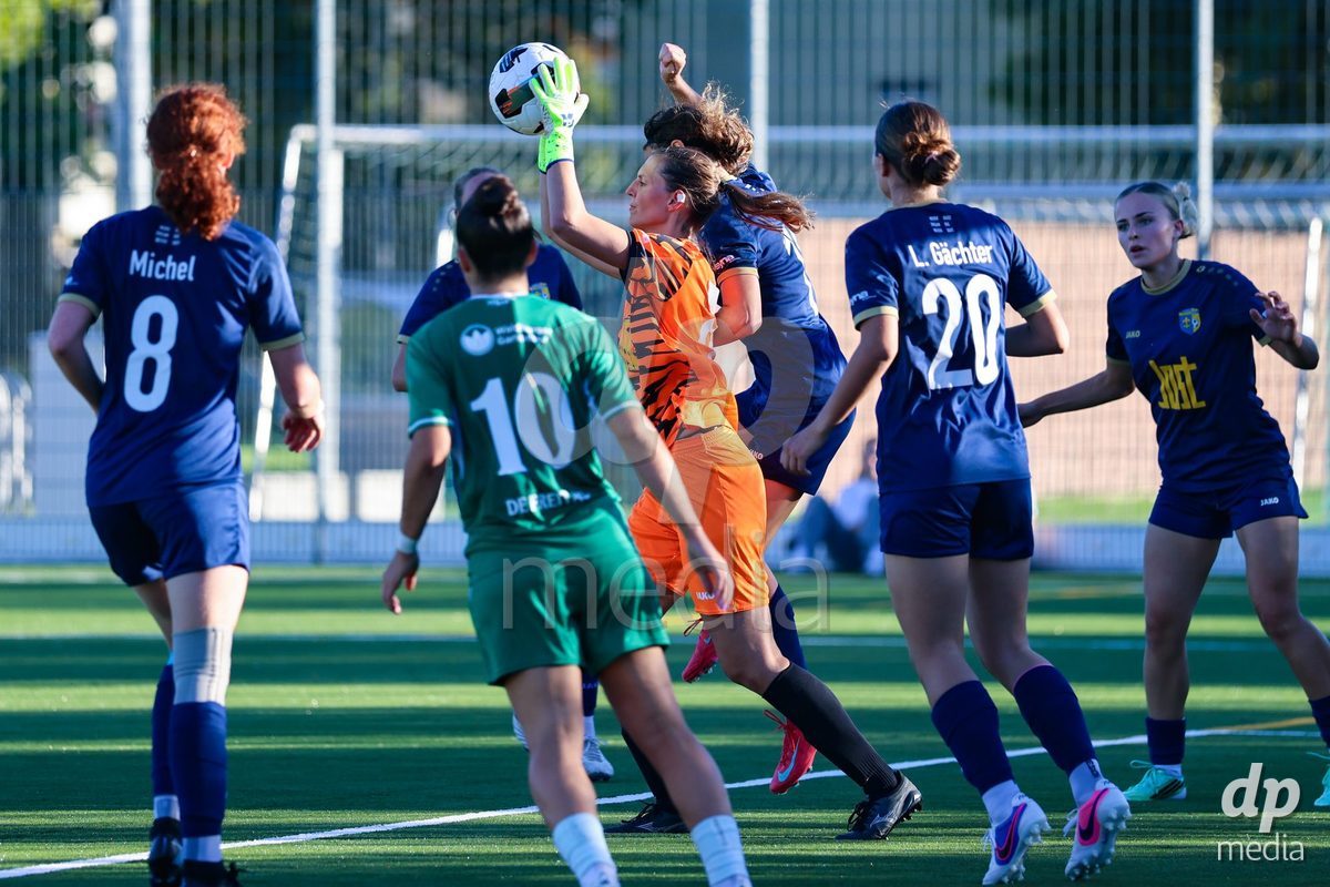 SCHLIEREN, SWITZERLAND - SEPTEMBER 26: Nina Bartsch of FC Schlieren during the AXA Women's Cup match between FC Schlieren and FC St. Gallen at Zelgli on September 26, 2026 in Schlieren, Switzerland.