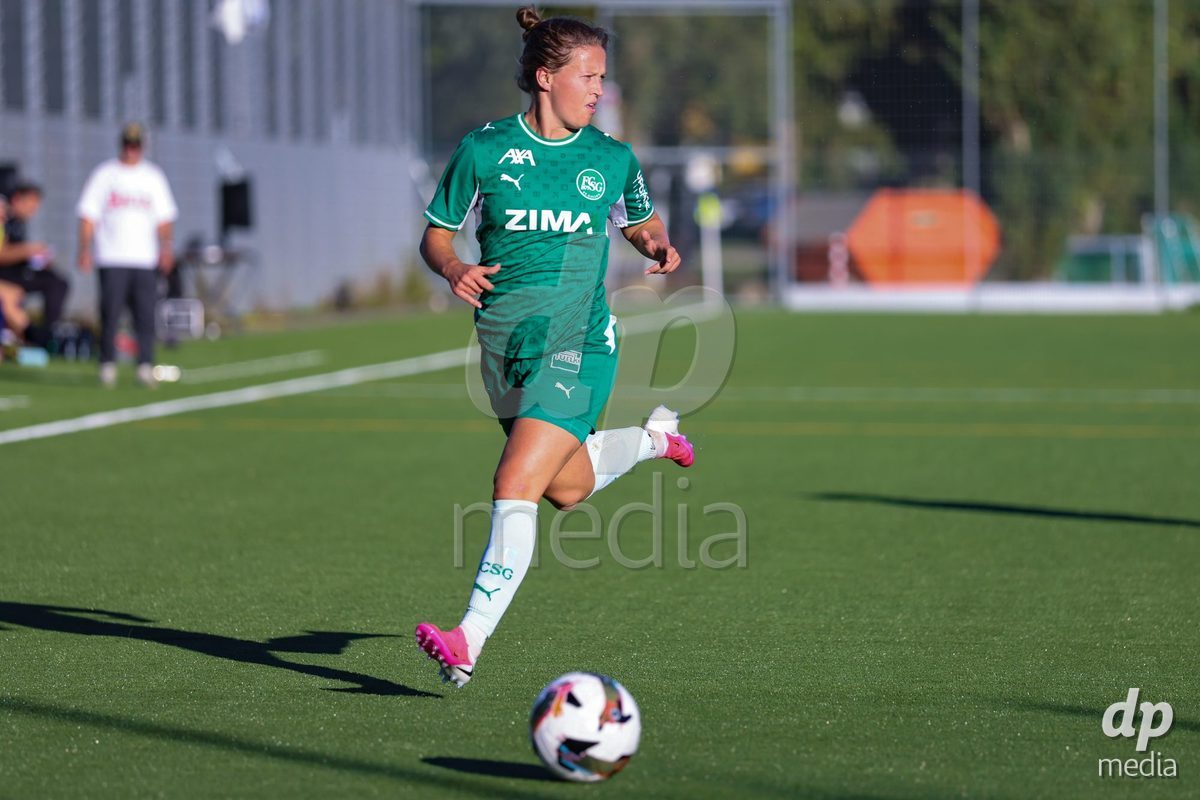SCHLIEREN, SWITZERLAND - SEPTEMBER 26: Sanne Koopman of FC St.Gallen 1879 during the AXA Women's Cup match between FC Schlieren and FC St. Gallen at Zelgli on September 26, 2026 in Schlieren, Switzerland.