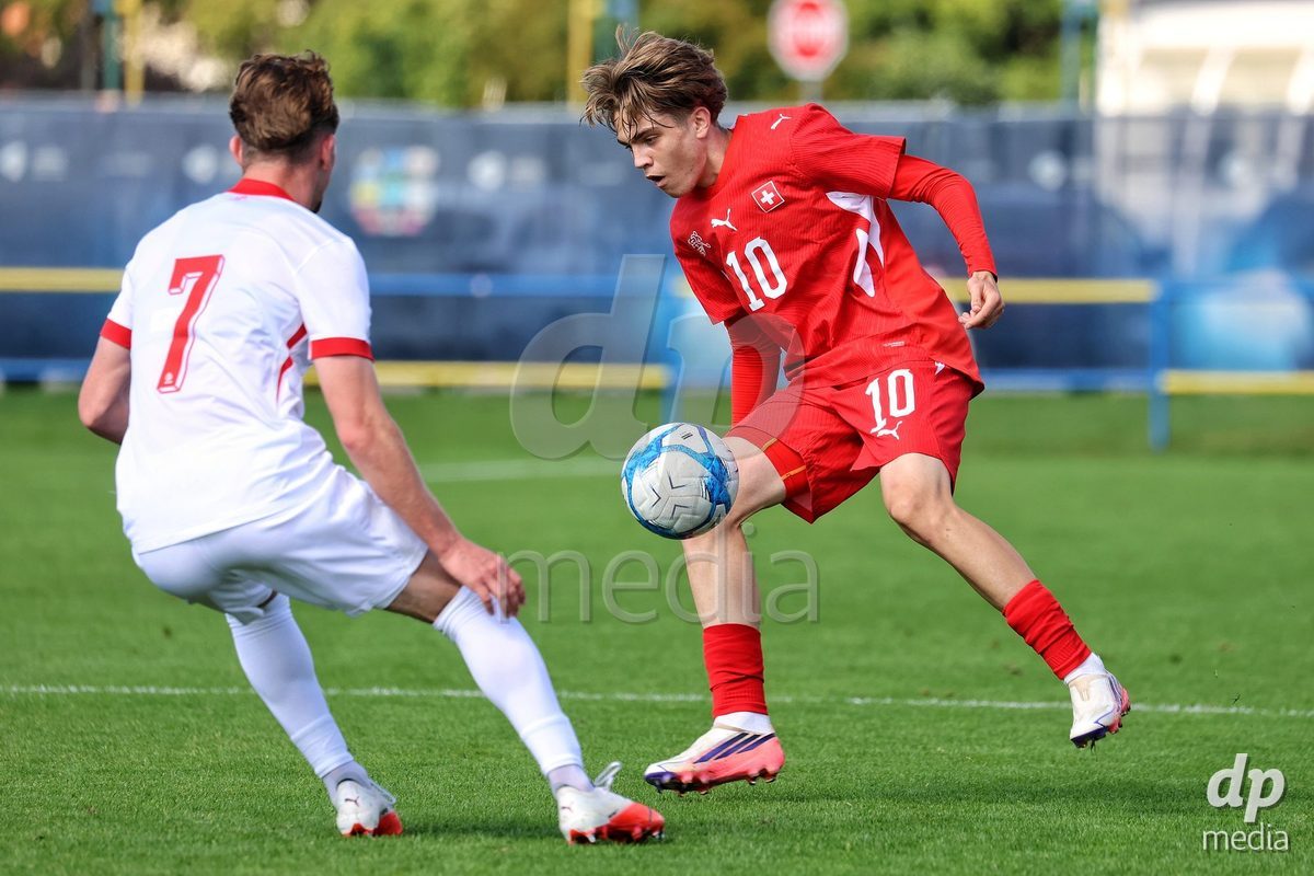 DUNAJSKA LUZNA, SLOVAKIA - SEPTEMBER 25: Mladen Mijajlovic 10 the  International Friendly football match between Switzerland U19 and Poland U19 on September 25, 2026 in Dunajska Luzna, Slovakia.