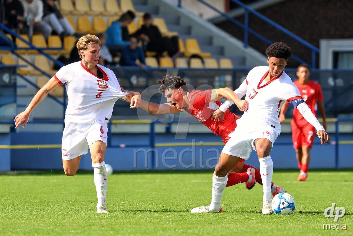 DUNAJSKA LUZNA, SLOVAKIA - SEPTEMBER 25: Ethan Bruchez 6 the  International Friendly football match between Switzerland U19 and Poland U19 on September 25, 2026 in Dunajska Luzna, Slovakia.