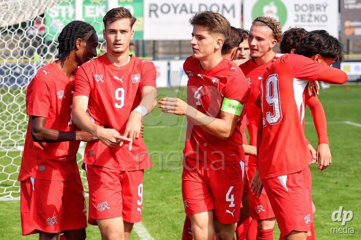 DUNAJSKA LUZNA, SLOVAKIA - SEPTEMBER 25: Ilija DespotoviÄ 9 goal celebration the International Friendly football match between Switzerland U19 and Poland U19 on September 25, 2026 in Dunajska Luzna, Slovakia.