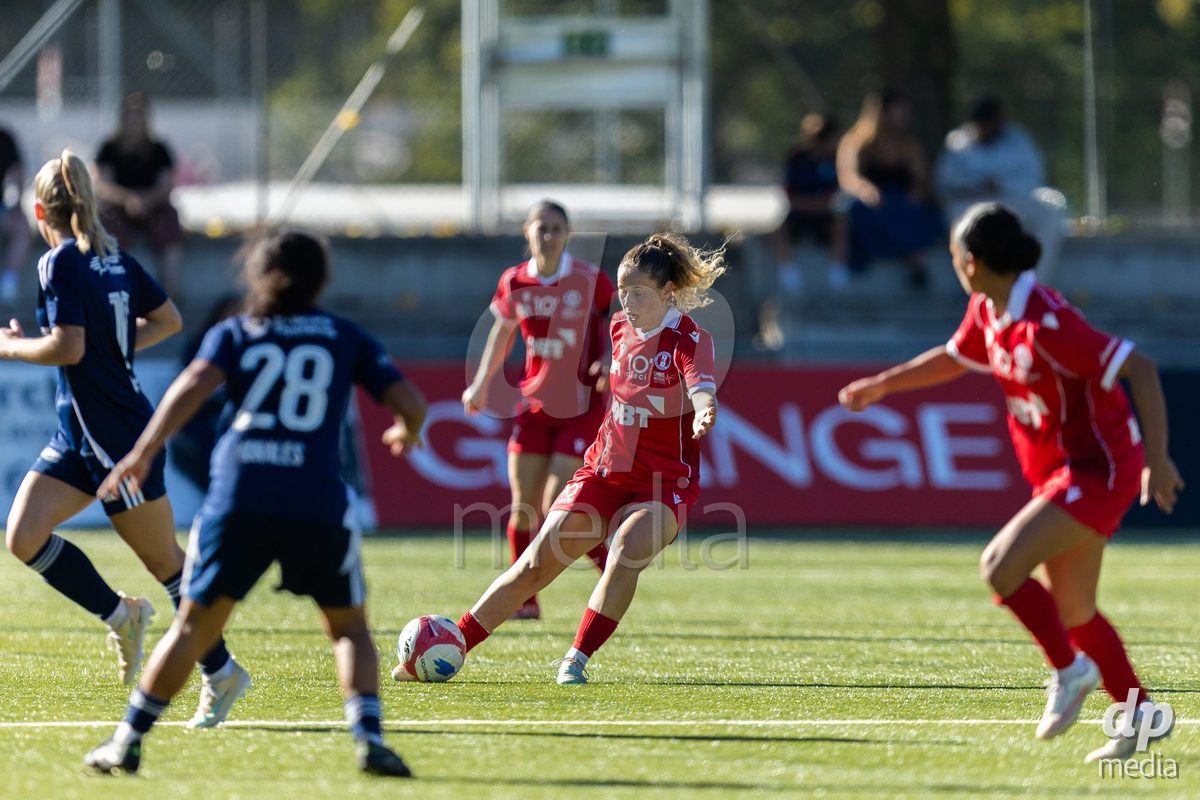 CAROUGE, SWITZERLAND - SEPTEMBER 27: 10 Donika Deda of FC Rapperswil-Jona in action with the ball during the AXA Women's Cup match between Etoile Carouge FC and FC Rapperswil-Jona at Stade de la Fontenette on September 27, 2026 in Carouge, Switzerland.