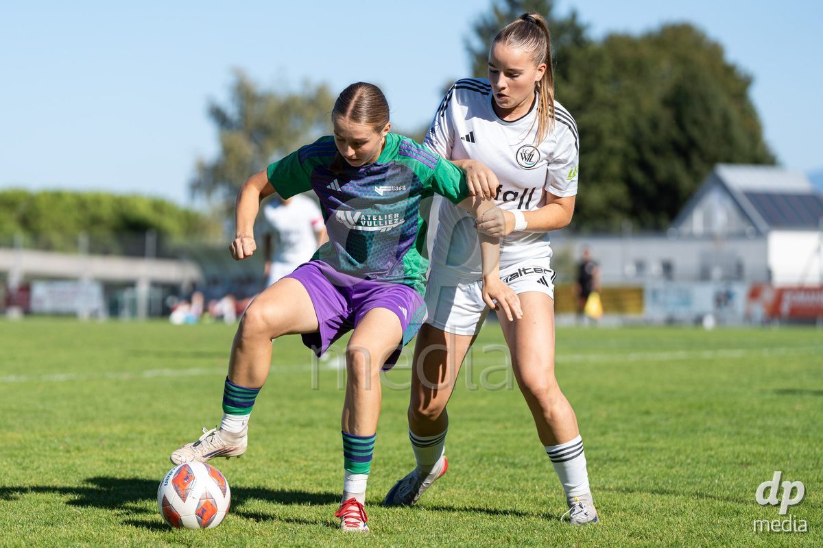 COPPET, SWITZERLAND - SEPTEMBER 27: Julie Jacobs of US Terre Sainte protects the ball during the AXA Women's Cup match between US Terre Sainte and FC Wil 1900 at Centre sportif des Rojalets on September 27, 2026 in Coppet, Switzerland.