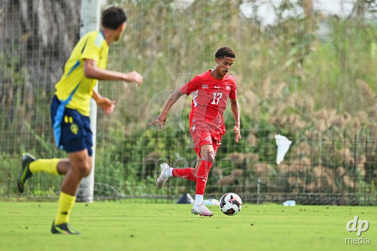 OLIVA NOVA, SPAIN - SEPTEMBER 28: Kyle Kurt of Switzerland during the International Friendly match between Switzerland U17 and Sweden U17 at Oliva Nova Sports Center on September 28, 2026 in Oliva Nova, Spain.