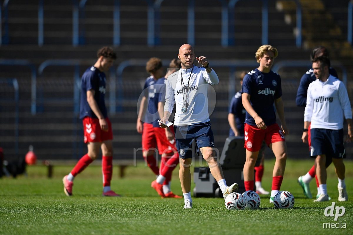 SAMOBOR, CROATIA - SEPTEMBER 29: Coach of Denmark Michael Lumb Miro during warm up prior to the International Friendly match between Denmark U18 and Italy U18 on September 29, 2026 in Samobor, Croatia. Photo: Igor Soban/Pixsell / DP Media