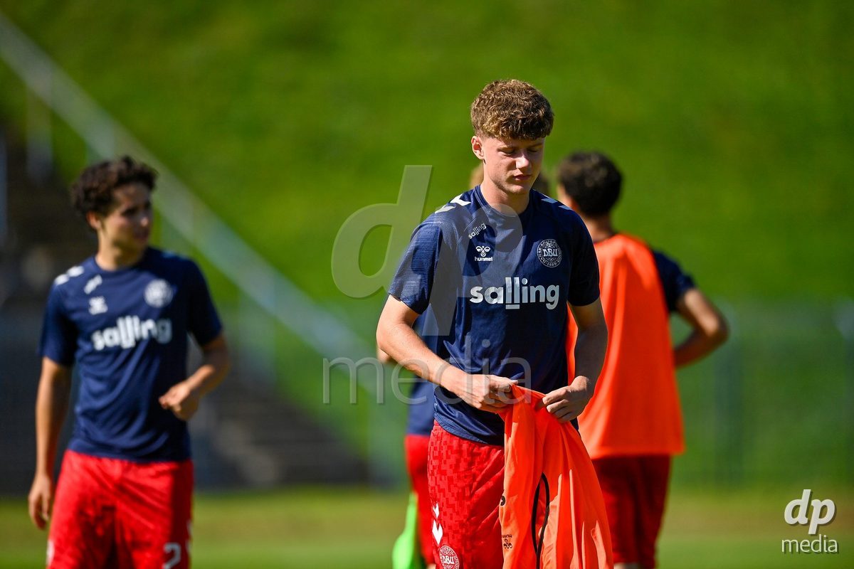 SAMOBOR, CROATIA - SEPTEMBER 29: Noah Madsen of Denmark during warm up prior to the International Friendly match between Denmark U18 and Italy U18 on September 29, 2026 in Samobor, Croatia. Photo: Igor Soban/Pixsell / DP Media