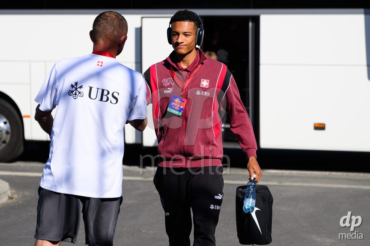 KOSMONSY, CZECH REPUBLIC - SEPTEMBER 28: Team's arrival at the stadium before the International Friendly match between Czech Republic U18 and Switzerland U18 on September 28, 2026 in Kosmonsy, Czech Republic.