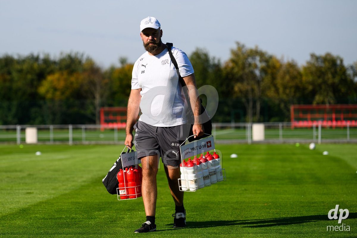 KOSMONSY, CZECH REPUBLIC - SEPTEMBER 28: Physiotherapeut Daniel Stuker of Switzerland during warm up before the International Friendly match between Czech Republic U18 and Switzerland U18 on September 28, 2026 in Kosmonsy, Czech Republic.