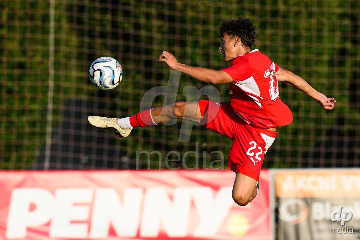 KOSMONSY, CZECH REPUBLIC - SEPTEMBER 28: Gregorijan Mihajlovski of Switzerland during the International Friendly match between Czech Republic U18 and Switzerland U18 on September 28, 2026 in Kosmonsy, Czech Republic.