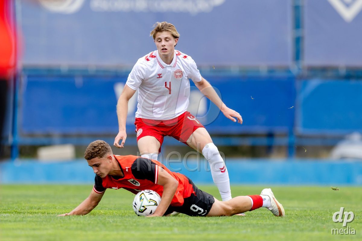 VIZELA, PORTUGAL - SEPTEMBER 30: Mikkel Kupijbida of Denmark U19, Nicolas Jozepovic of Austria U19 during the International Friendly match between Denmark U19 and Austria U19 at Estadio FC Vizela on September 30, 2026 in Vizela, Portugal