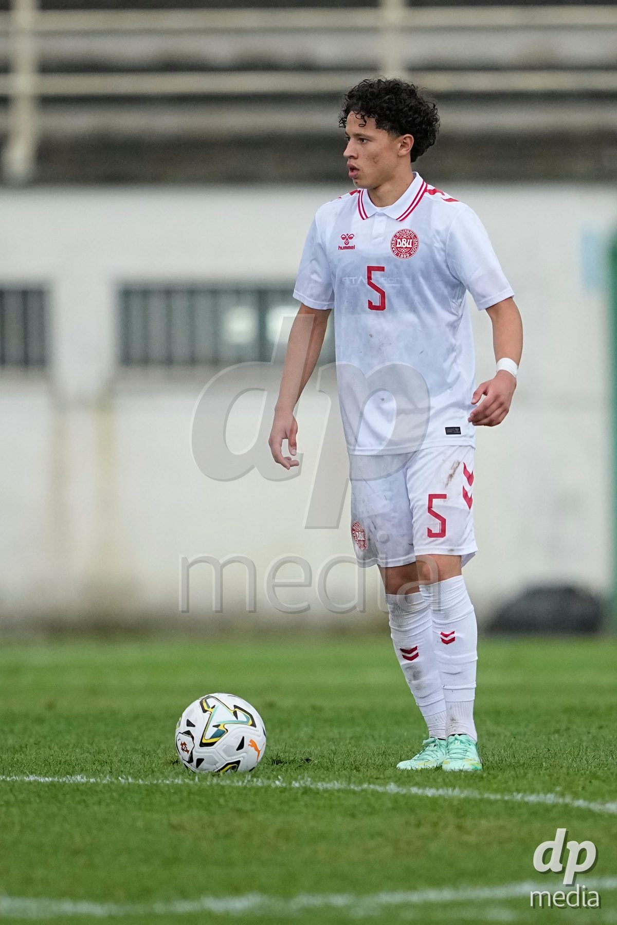 MEALHADA, PORTUGAL - SEPTEMBER 30: Liam Coronado of Denmark during the International Friendly match between Denmark U17 and Qatar U17 at Estadio Municipal Dr. Americo Couto on September 30, 2026 in Mealhada, Portugal.