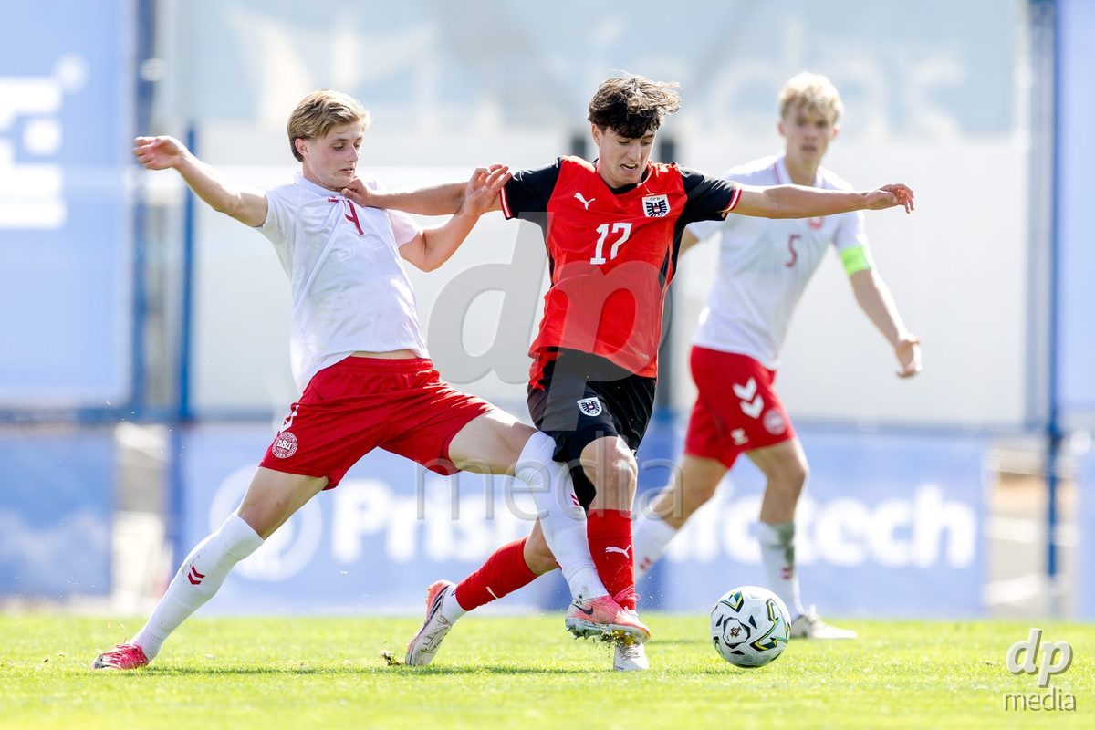 VIZELA, PORTUGAL - SEPTEMBER 30: Mikkel Kupijbida of Denmark U19, Paul Krapf of Austria U19 during the International Friendly match between Denmark U19 and Austria U19 at Estadio FC Vizela on September 30, 2026 in Vizela, Portugal