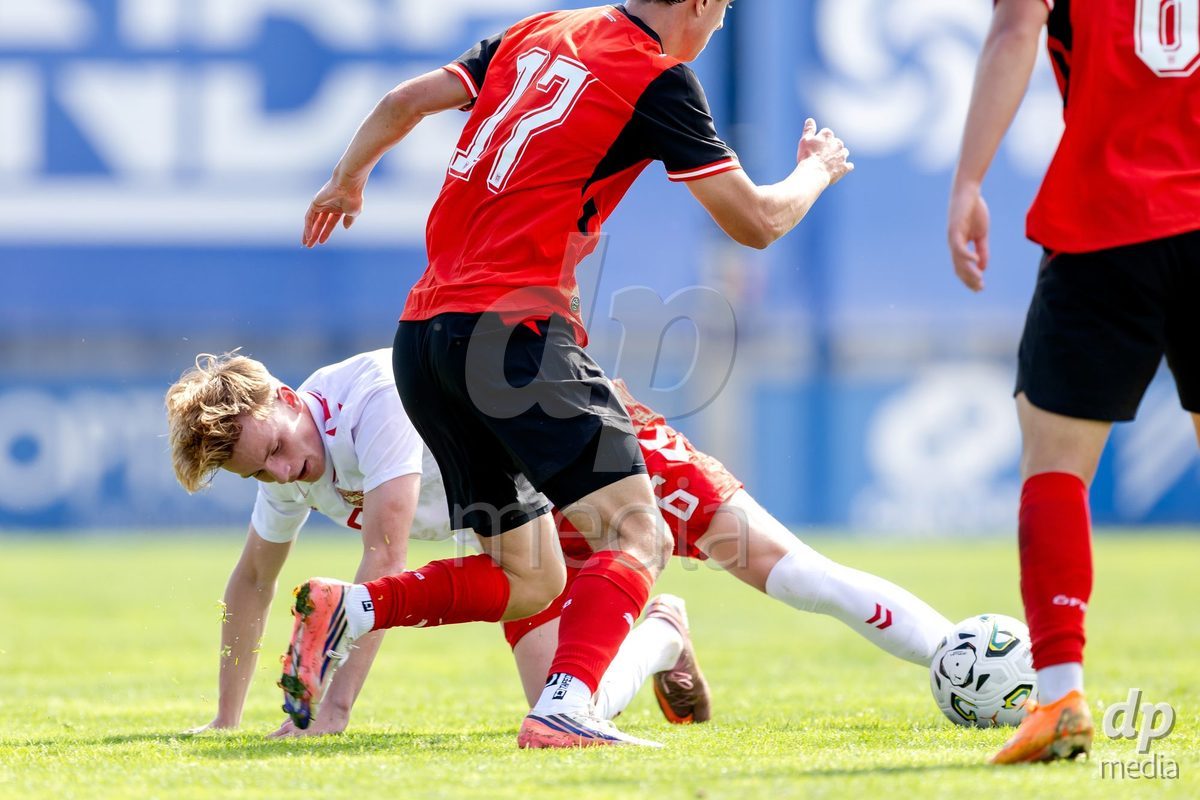 VIZELA, PORTUGAL - SEPTEMBER 30: Max Jensen of Denmark U19 during the International Friendly match between Denmark U19 and Austria U19 at Estadio FC Vizela on September 30, 2026 in Vizela, Portugal