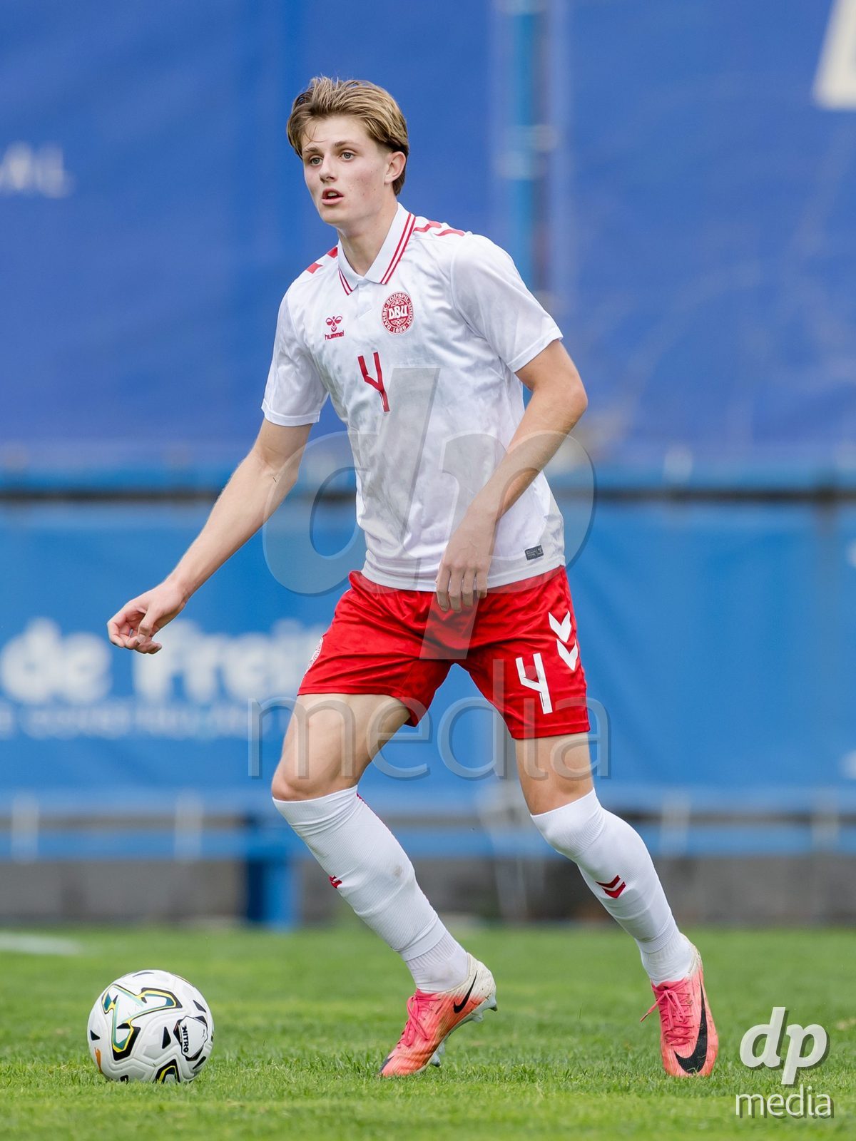 VIZELA, PORTUGAL - SEPTEMBER 30: Mikkel Kupijbida of Denmark U19 during the International Friendly match between Denmark U19 and Austria U19 at Estadio FC Vizela on September 30, 2026 in Vizela, Portugal