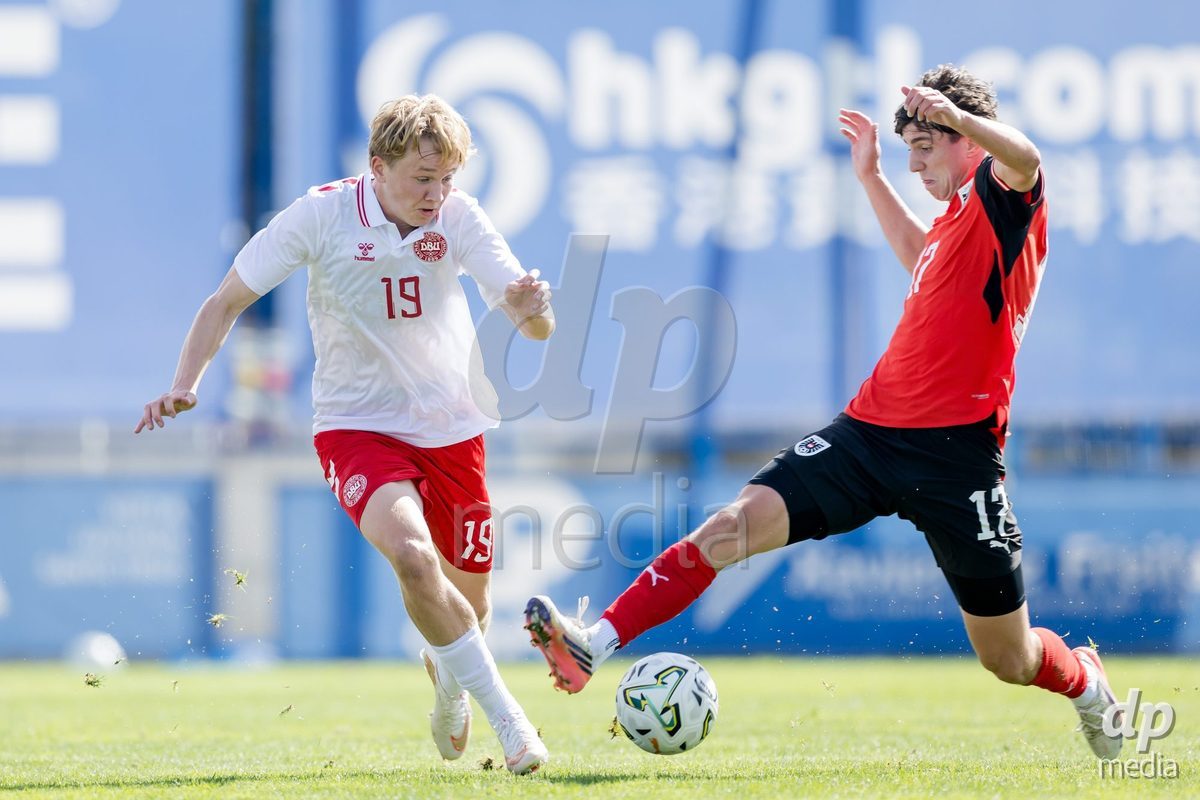 VIZELA, PORTUGAL - SEPTEMBER 30: Zander Grantzau* of Denmark U19,  Benjamin Glitia of Austria U19 during the International Friendly match between Denmark U19 and Austria U19 at Estadio FC Vizela on September 30, 2026 in Vizela, Portugal