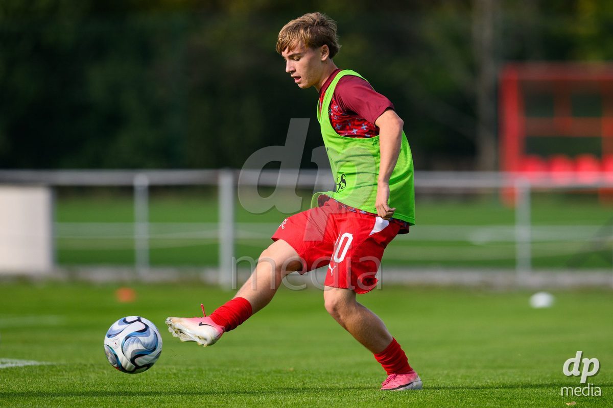 KOSMONSY, CZECH REPUBLIC - SEPTEMBER 30: Luc Gigon of Switzerland during warm up before the International Friendly match between Switzerland U18 and Greece U18 on September 30, 2026 in Kosmonsy, Czech Republic.