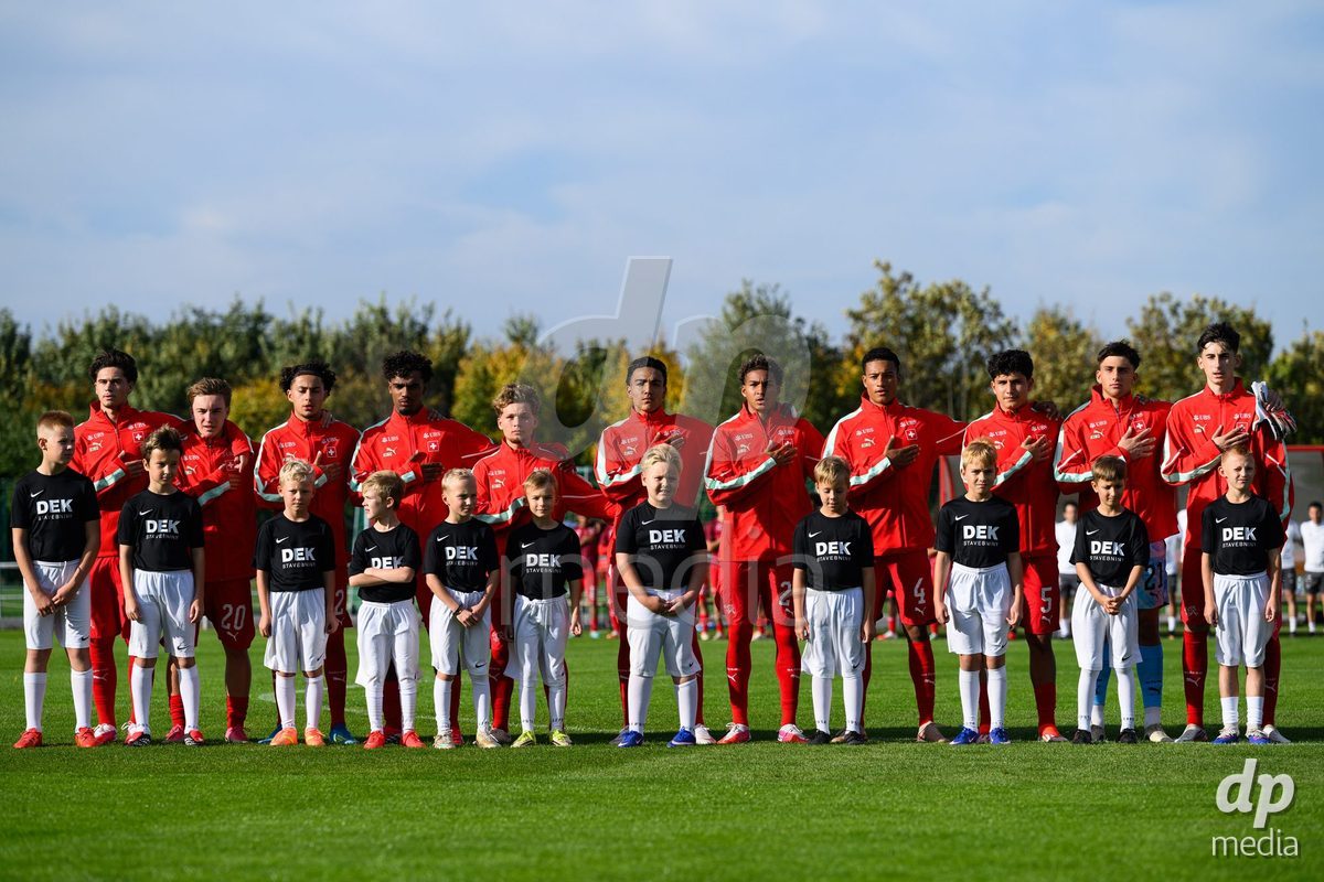 KOSMONSY, CZECH REPUBLIC - SEPTEMBER 30: The Swiss team during the national anthem during  the International Friendly match between Switzerland U18 and Greece U18 on September 30, 2026 in Kosmonsy, Czech Republic.