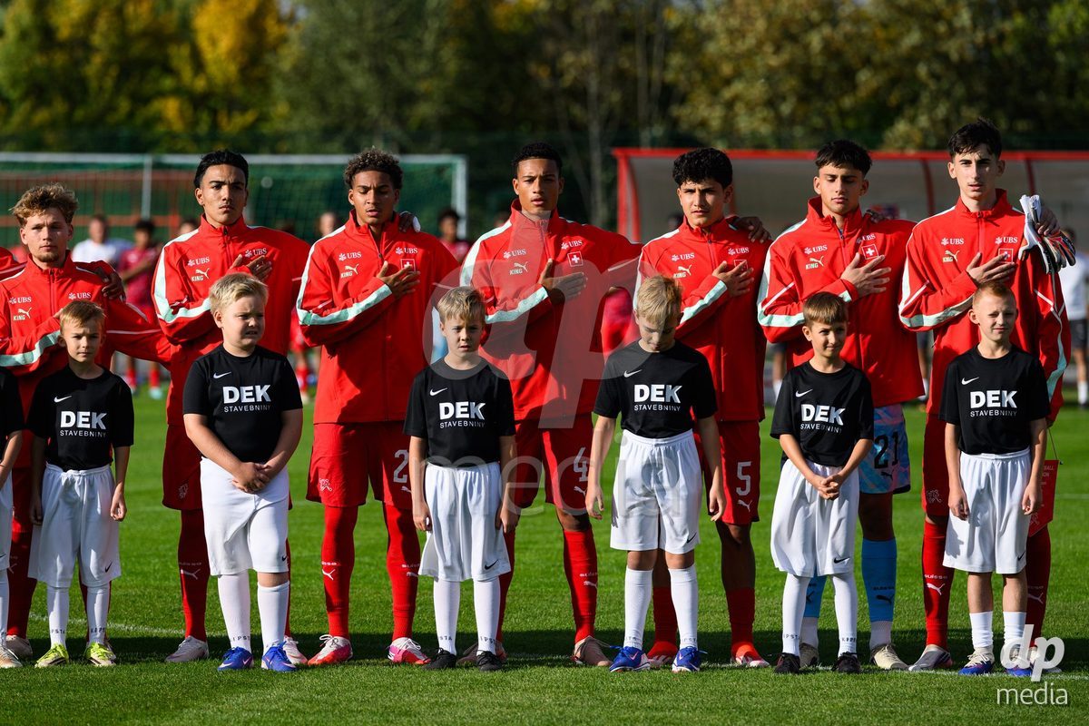 KOSMONSY, CZECH REPUBLIC - SEPTEMBER 30: The Swiss team during the national anthem during  the International Friendly match between Switzerland U18 and Greece U18 on September 30, 2026 in Kosmonsy, Czech Republic.