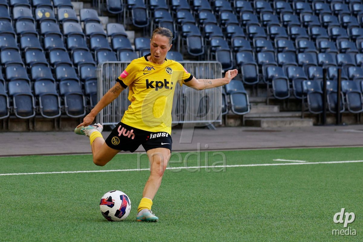 BERN, SWITZERLAND  - September 6: Lisa Josten (24) of BSC Young Boys during the AXA Women's Super League match between BSC YB Frauen and FC Yverdon Women at Wankdorf Stadion on September 6, 2026 in Bern, Switzerland.