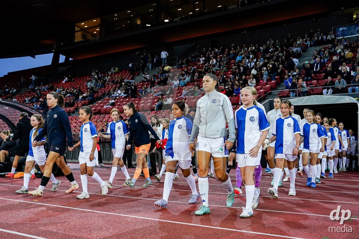 ZURICH, SWITZERLAND - OCTOBER 2: Teamwalk in during the AXA Women's Super League match between GC Frauenfussball and FC Zurich at Letzigrund on October 2, 2026 in Zurich, Switzerland.